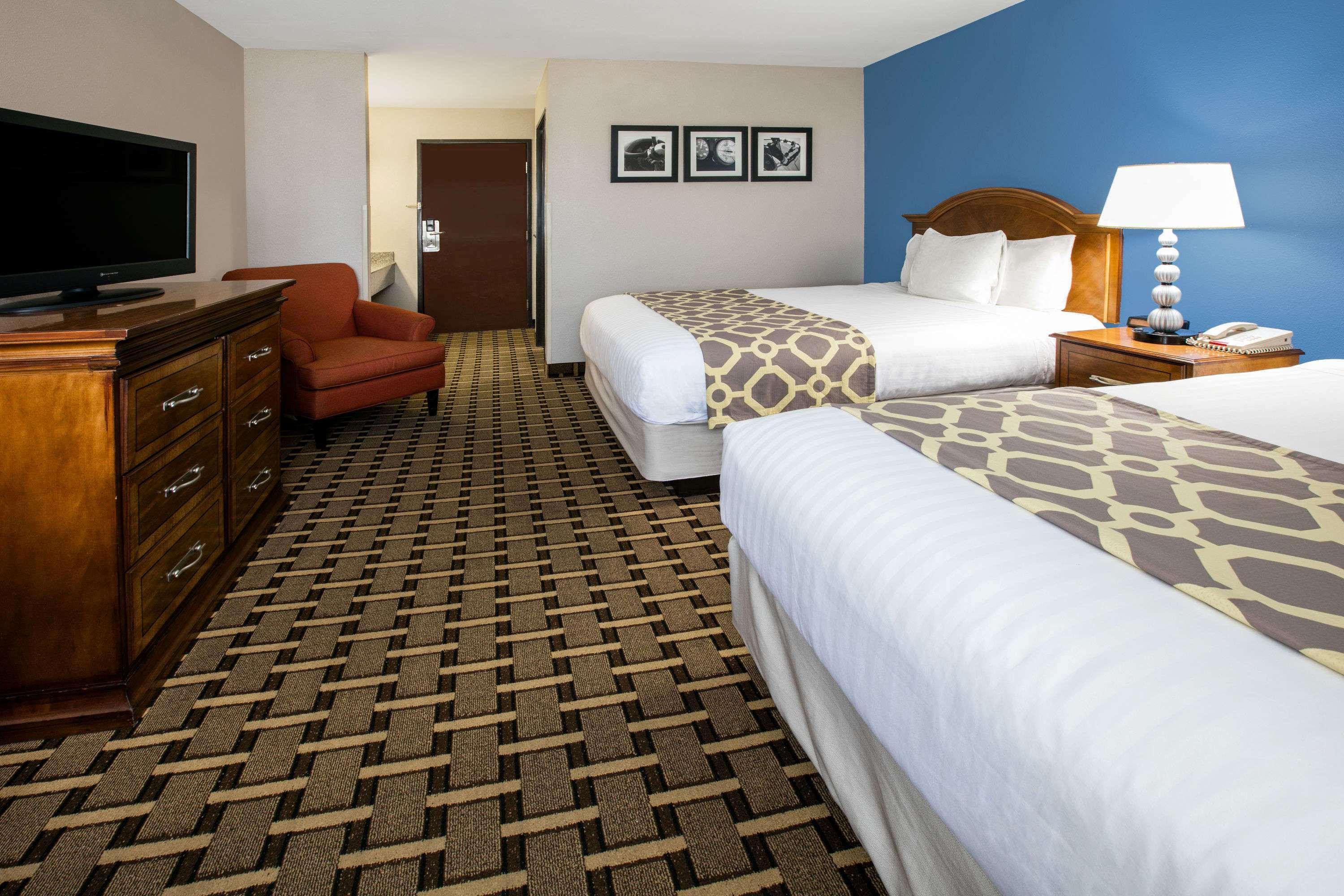 Baymont By Wyndham Lawton Hotel Exterior foto